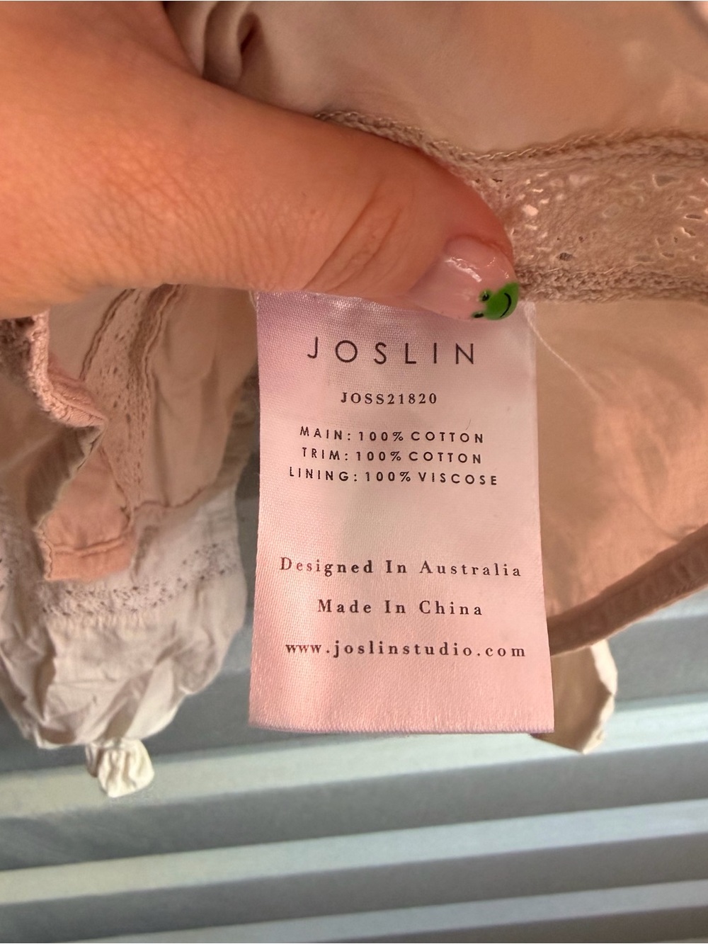 Joslin Studio ruffle top with tie back - Picture 7 of 7